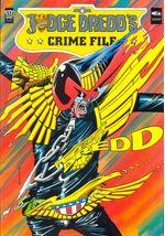 Judge-Dredd-s-Crime-File---Volume-4