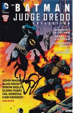https---www.artesequencial.com.br-imagens-2024-04-Batman-Signed-Judge-Dredd-Collection-TPB-1